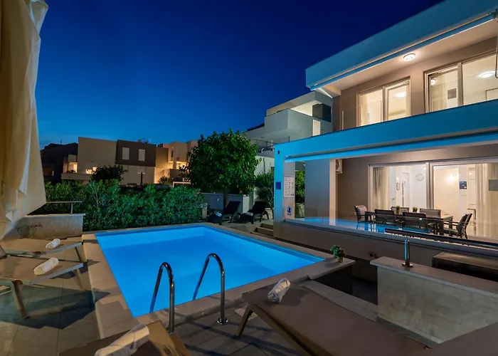 Apartments With Pool Villa Zora